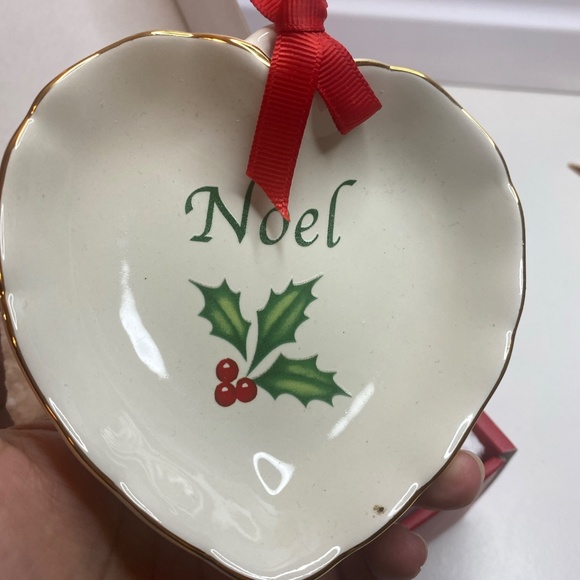 Lenox Holiday Sentiment Heart Dish Noel 4" Trinket Christmas Holly Print Used - Picture 4 of 5